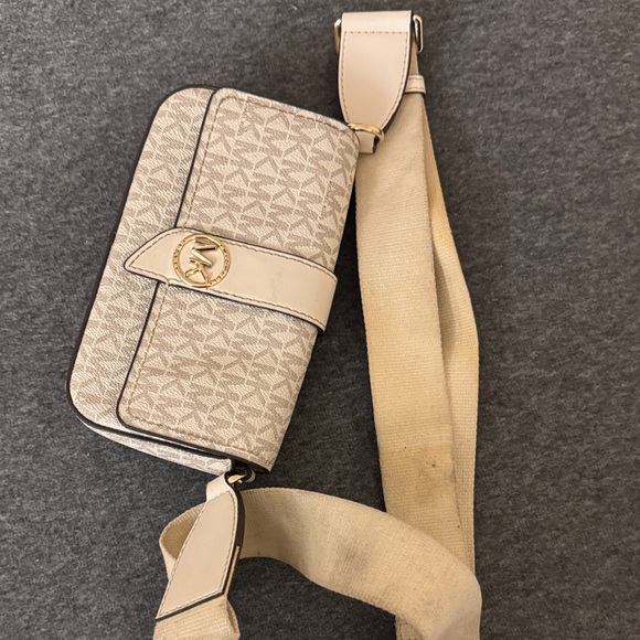 Greenwich Extra-Small Logo Sling Adjustable Crossbody - Picture 8 of 13